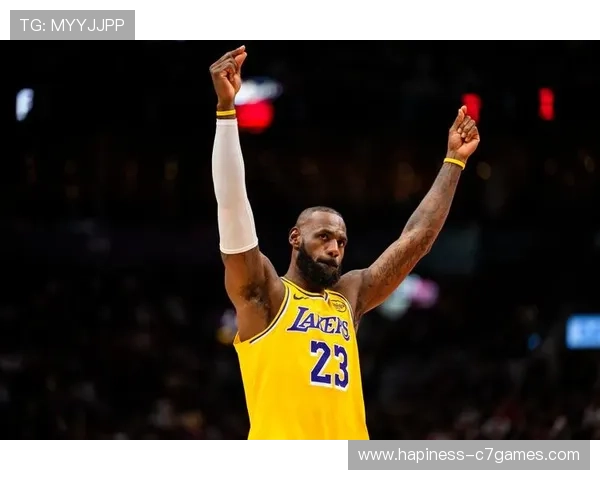 NBA赛季焦点：詹姆斯超越科比成历史得分榜第二，勇士逆转击败湖人晋级季后赛