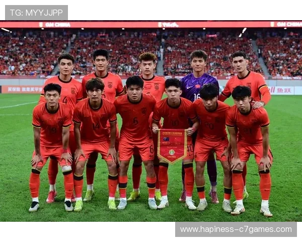 中国足球队备战亚洲杯新征程 明星球员表现引关注 新阵容曝光