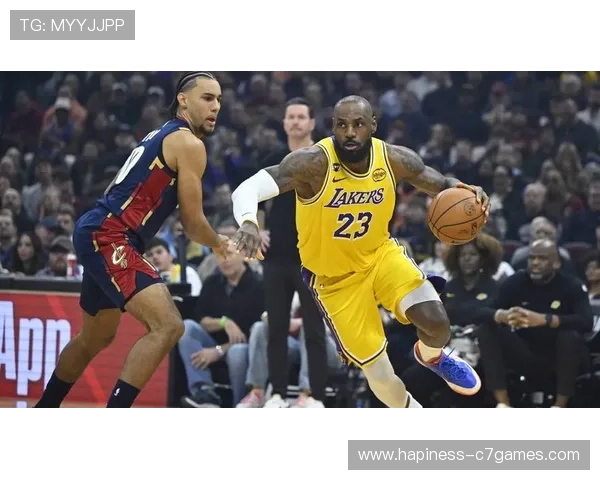 詹姆斯率湖人逆转勇士豪取三连胜冲击西部前四引爆全美热议焦点之战